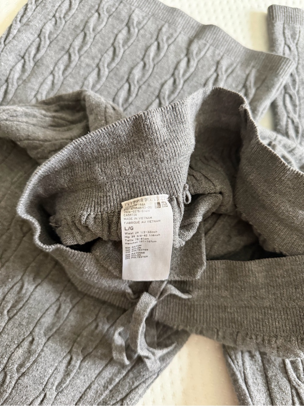 Uniqlo Ribbed Knit Cable Pants - Picture 9 of 9
